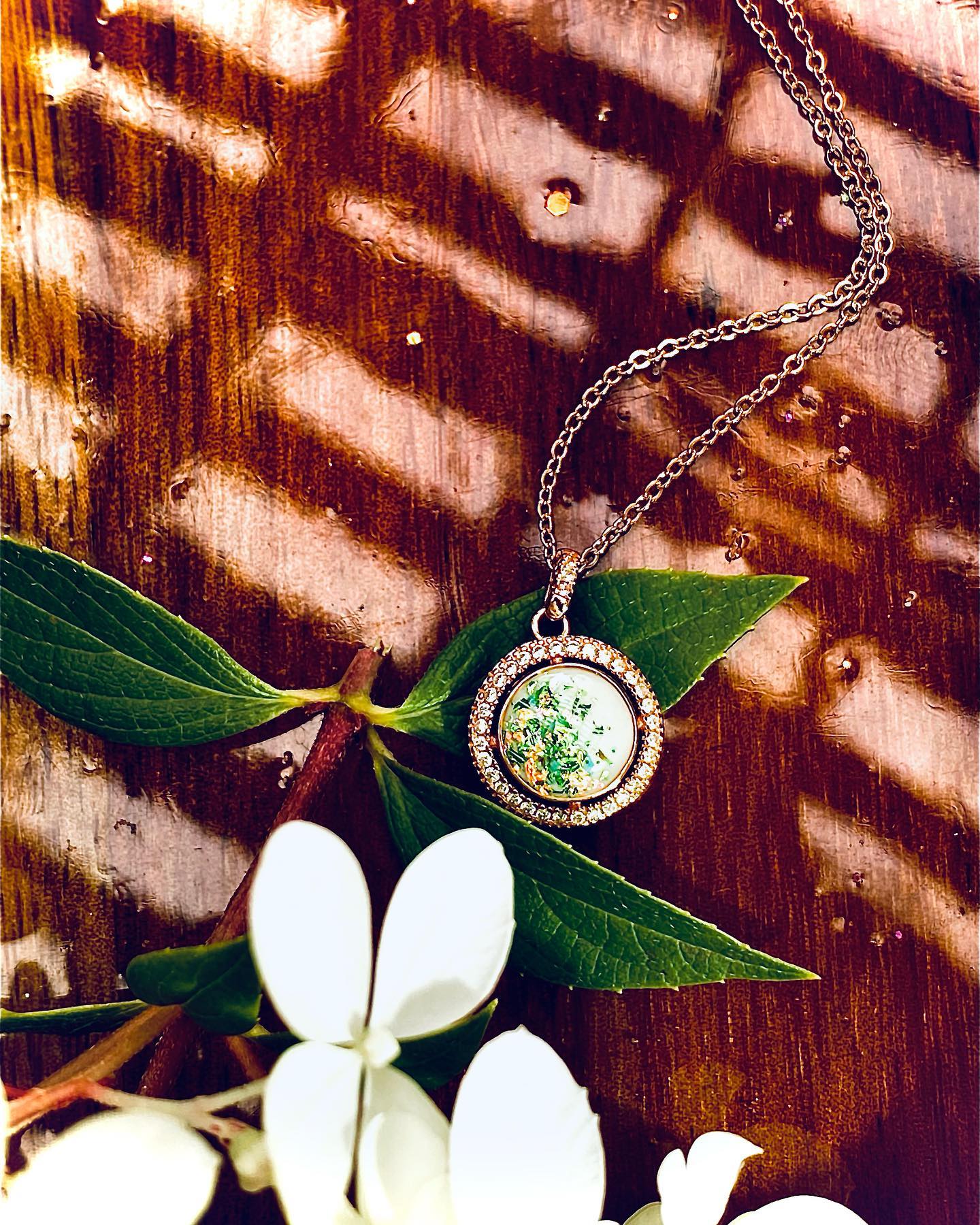 Bella Pendant