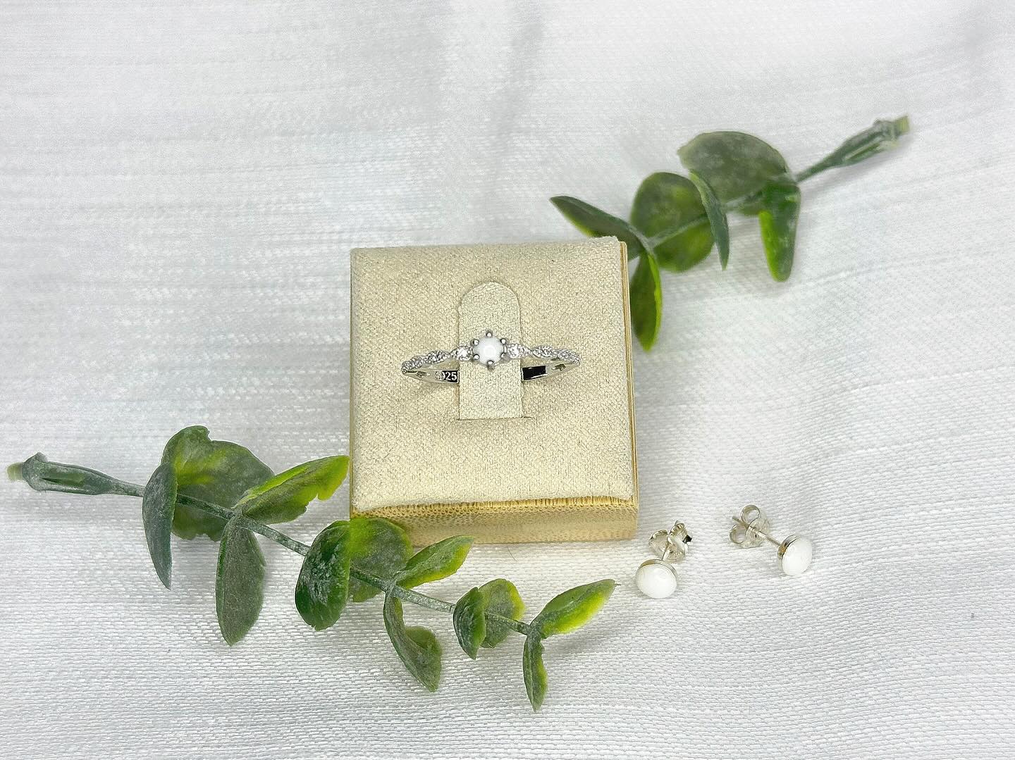 Dainty Ring