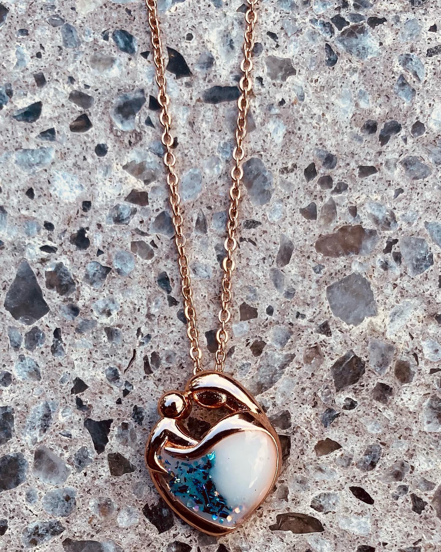 Mama Pendant